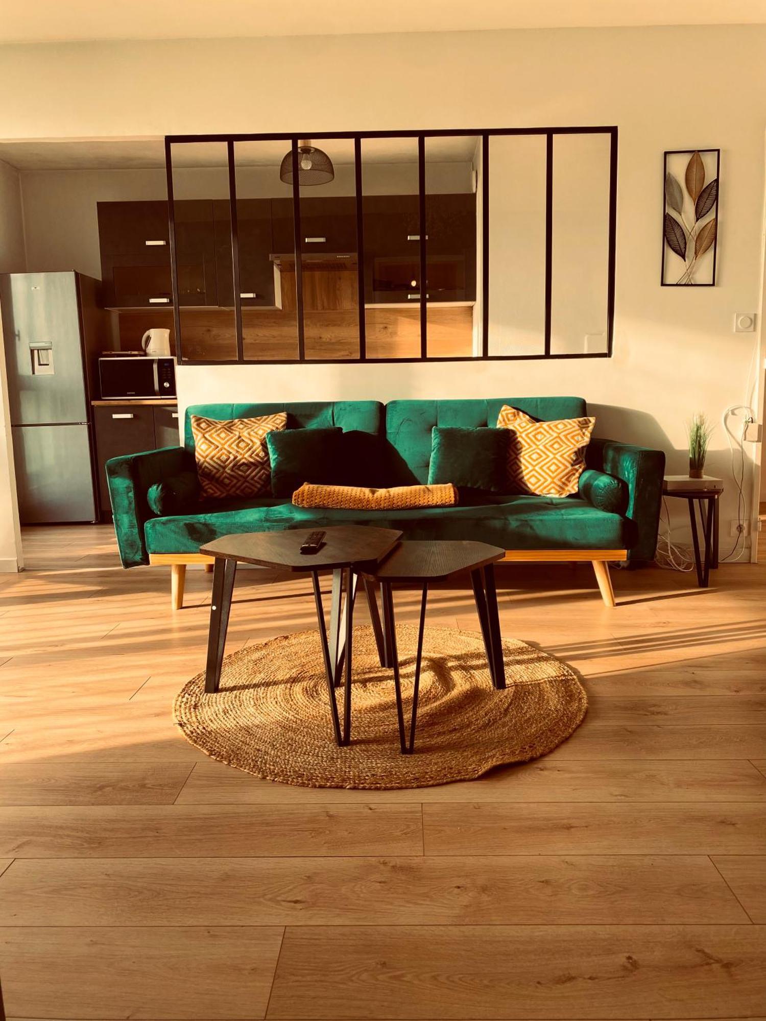 Spacieux Appartement Lumineux Брест Екстериор снимка