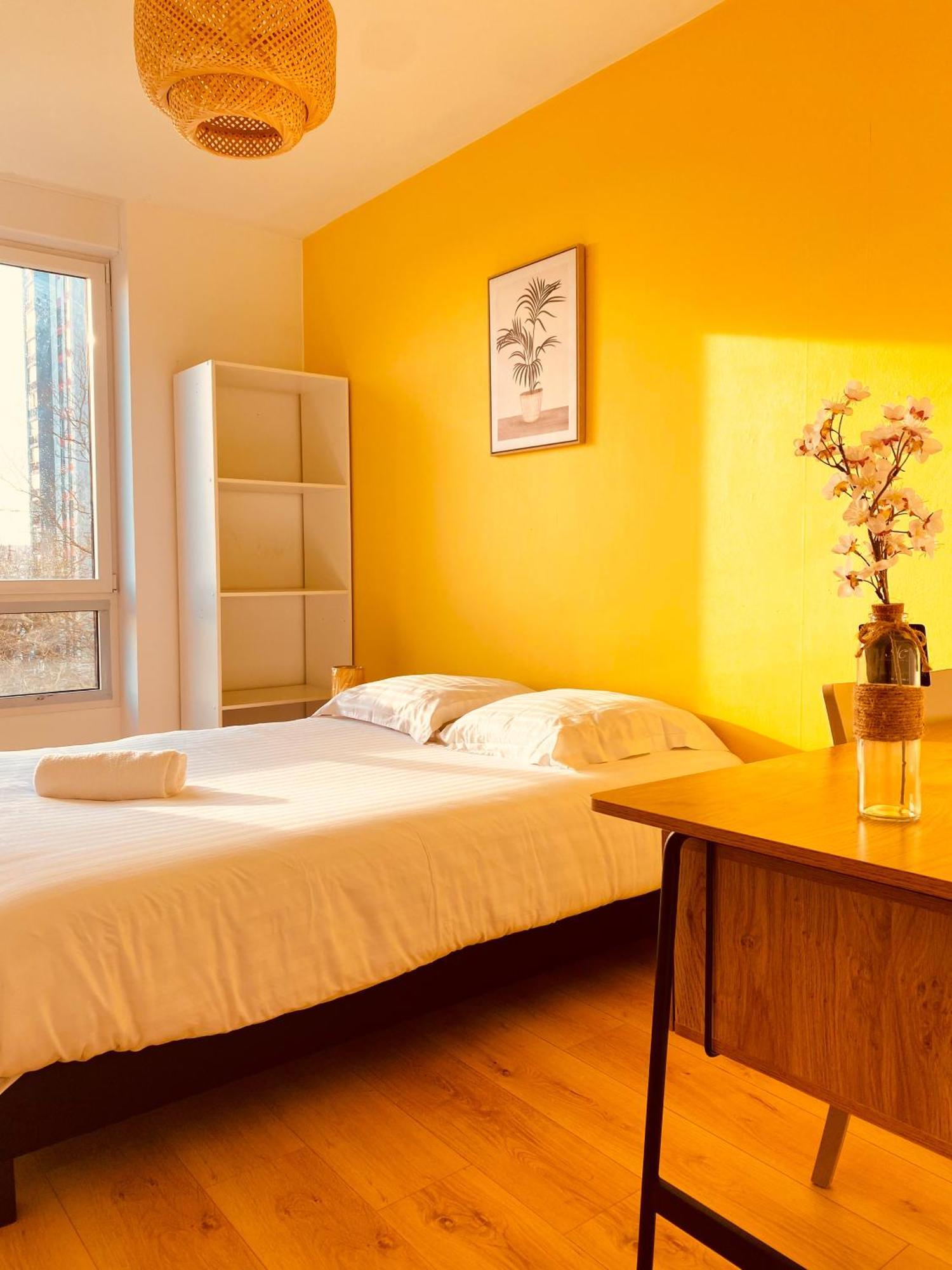 Spacieux Appartement Lumineux Брест Екстериор снимка
