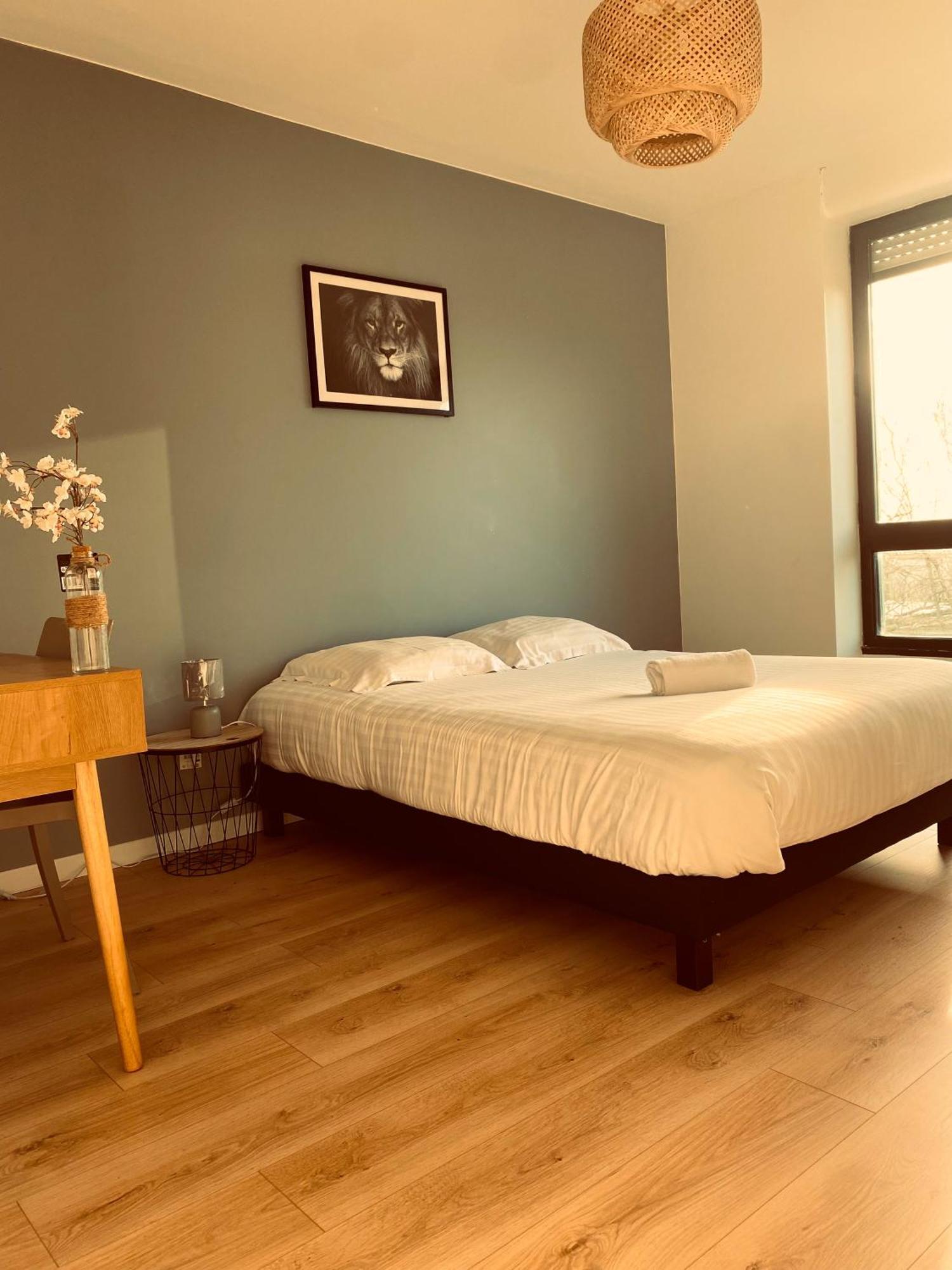 Spacieux Appartement Lumineux Брест Екстериор снимка